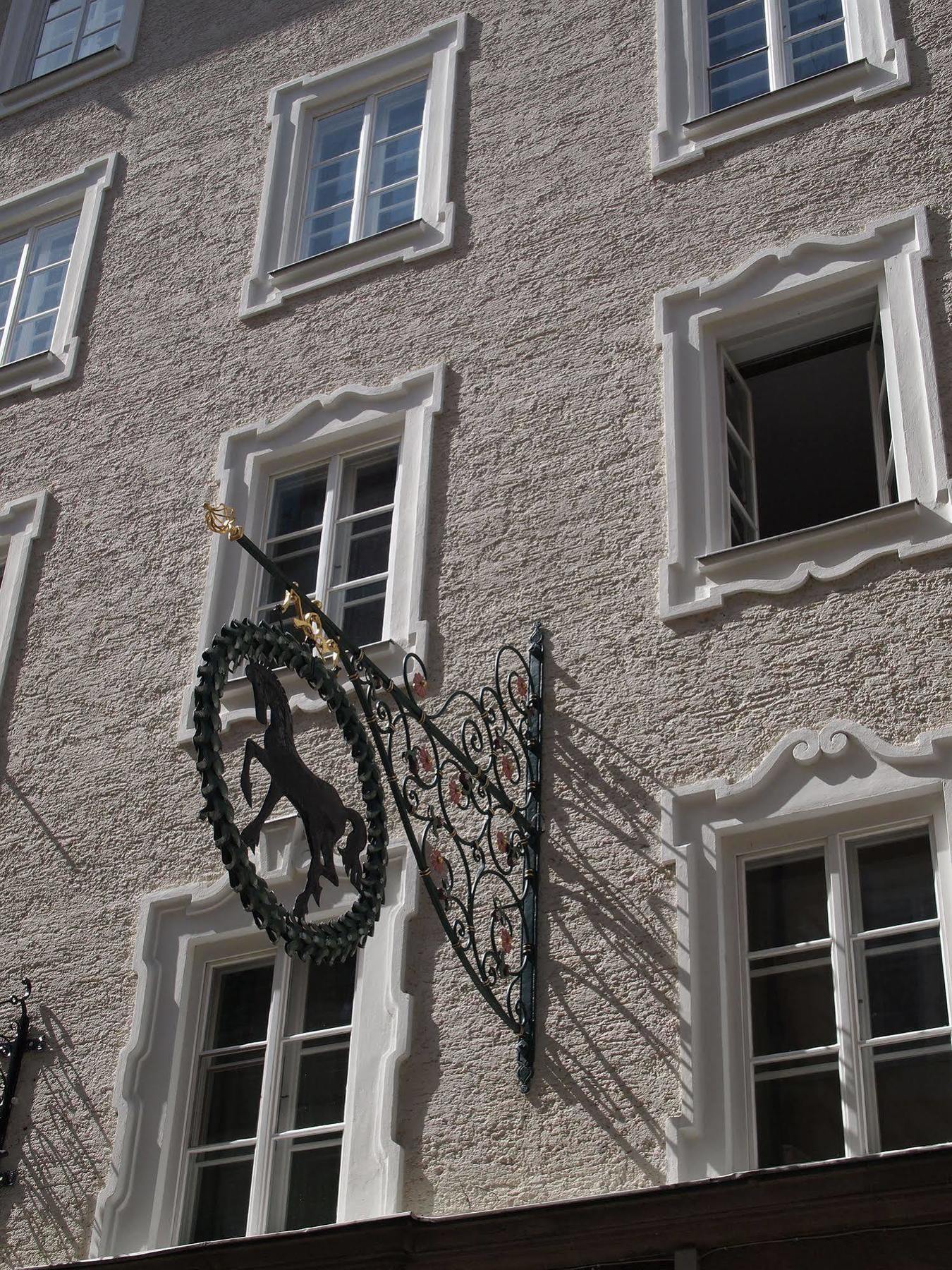 Hotel Schwarzes Roessl Salisburgo Esterno foto