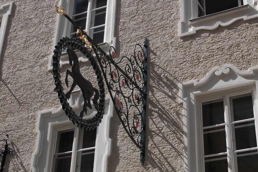 Hotel Schwarzes Roessl Salisburgo Esterno foto
